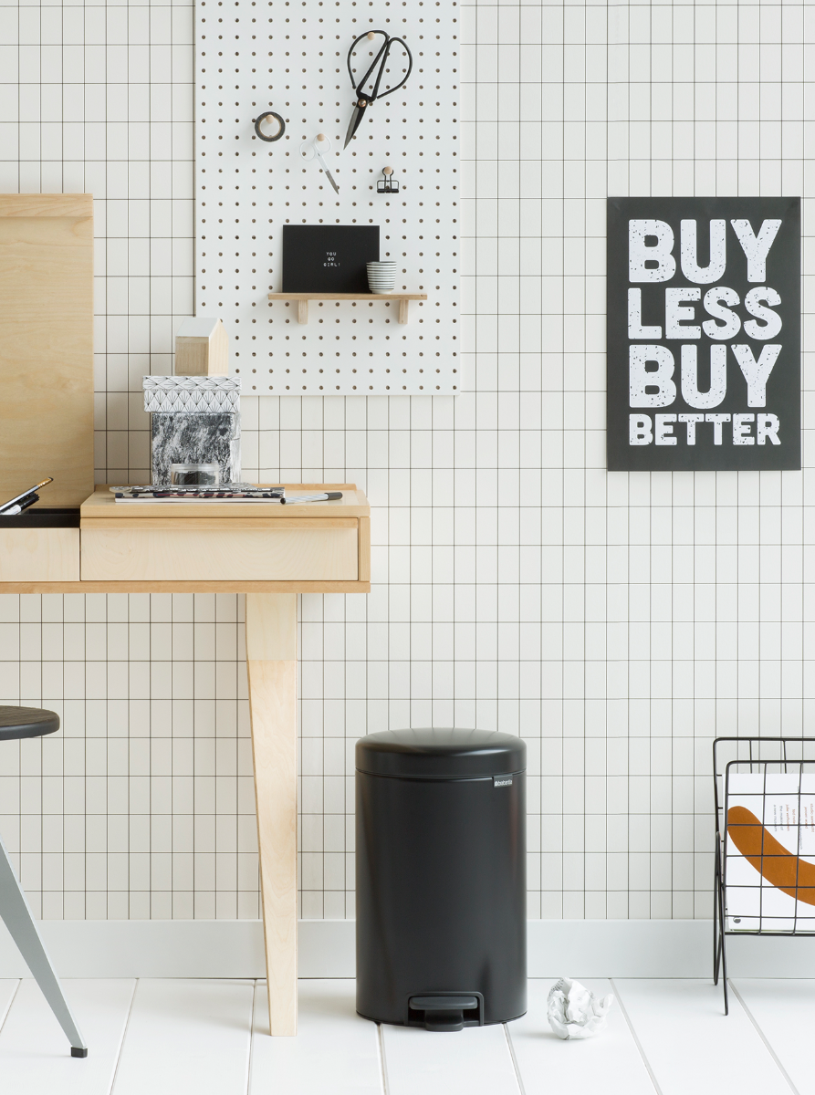 Brabantia newIcon Pedal Bin 12L with Plastic Bucket – Matt Black