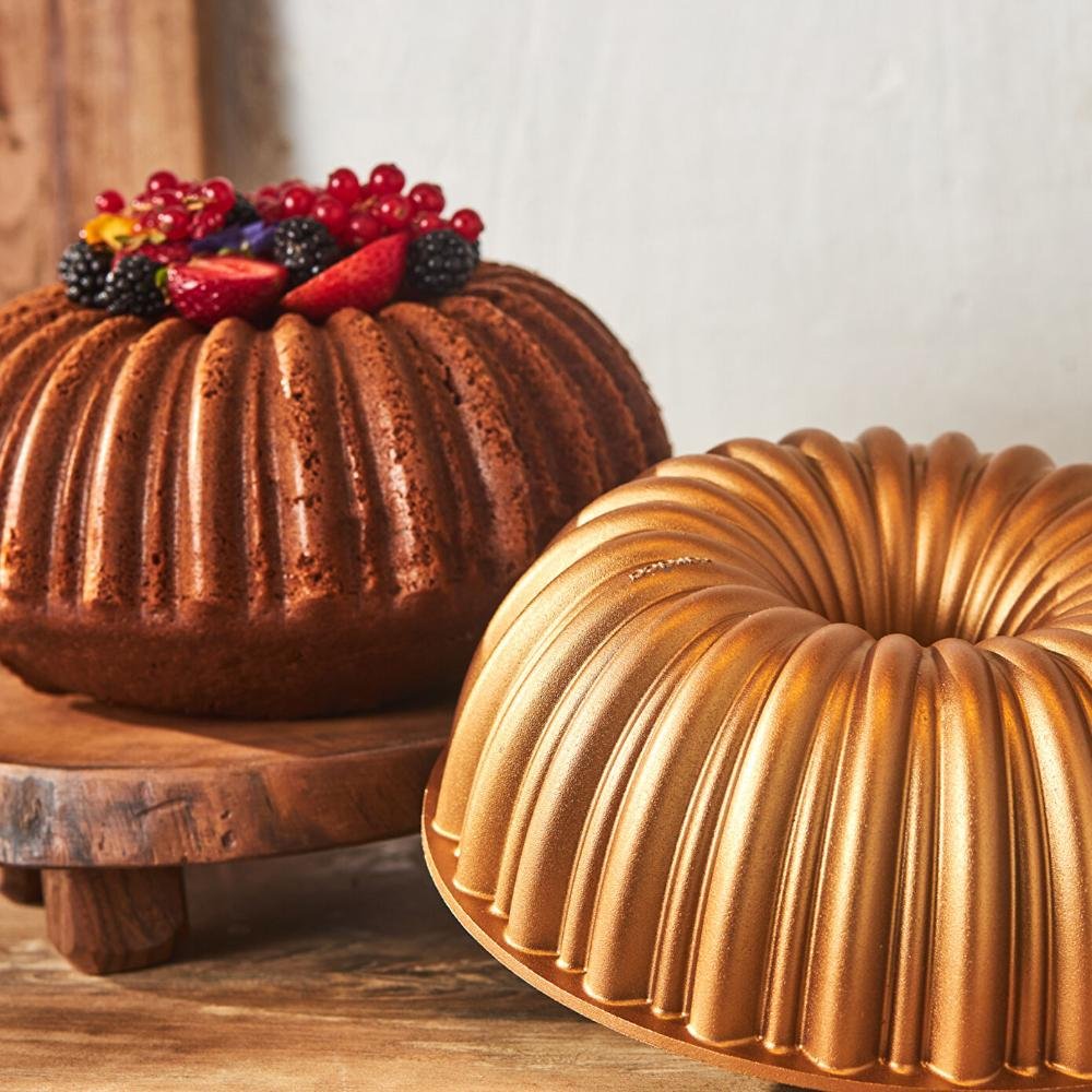 Karaca Cake Pro Sliced Cast Gold Cake Mold top view