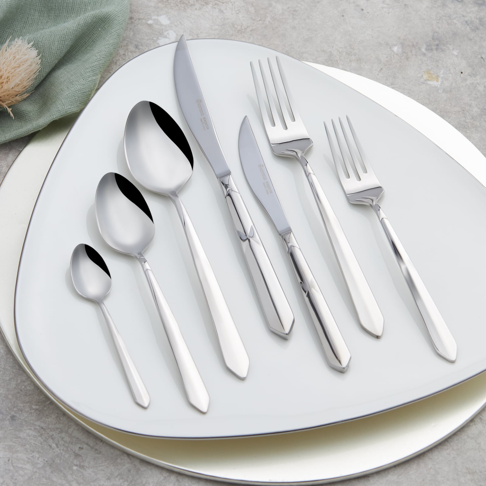 Karaca 316 Elegance Diamond Platinum 84-Piece Cutlery Set 12 Person Steel New