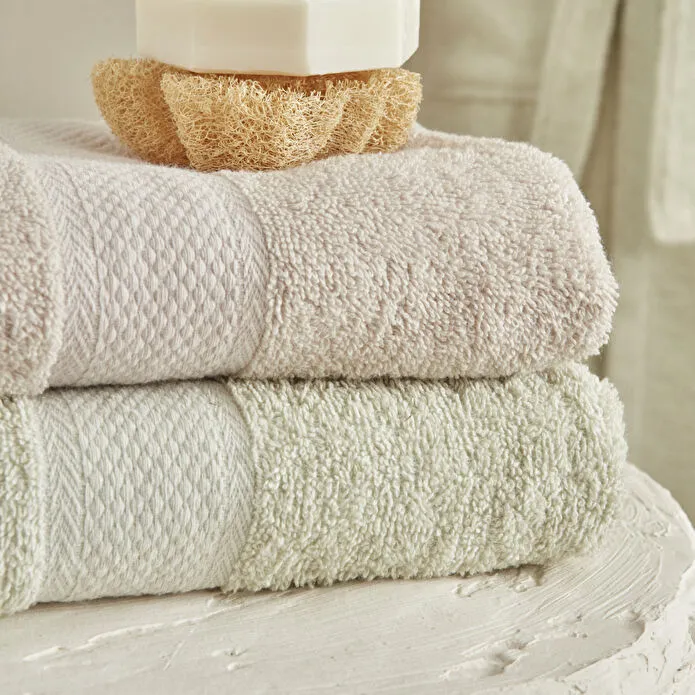 Karaca Sarah Anderson Alven 4-Piece Family Bathroom Set - Green/Beige, 160.22.08.0061