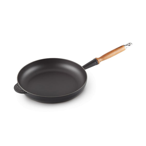 Le Creuset Evo Frypan 28cm – Black, Wooden Handle