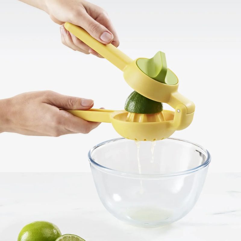 Joseph Joseph JuiceMax Dual-Action Citrus Press 4