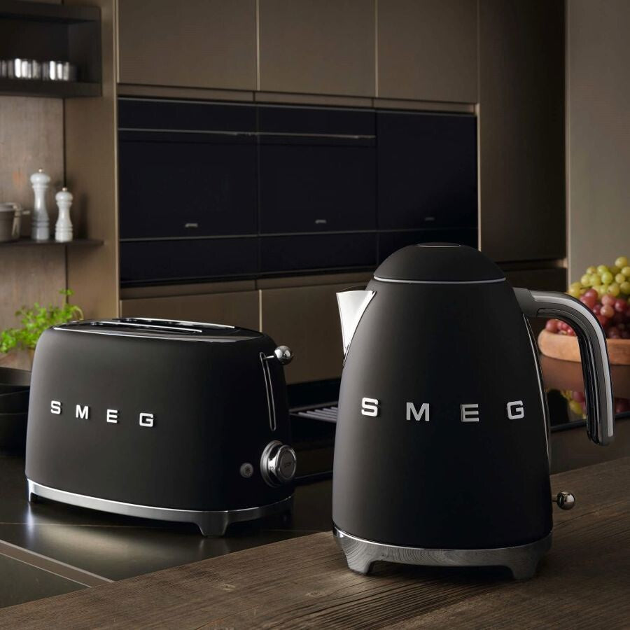 Smeg 50s Retro Style Electric Kettle 1.7L 2400W Matte Black KLF03BLMEU