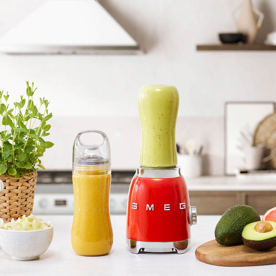 Smeg PBF01 Personal Blender 600ml Bottle-To-Go 300W Retro 50s Style Red