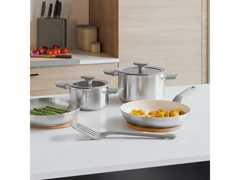 BergHOFF Leo Balance stainless steel covered casserole 18cm view 3