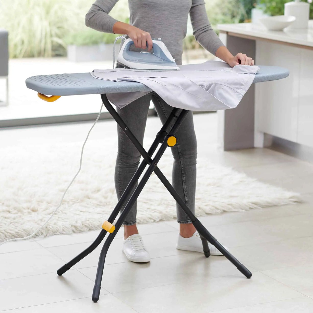 Joseph Joseph  Glide Easy-Store Ironing Board