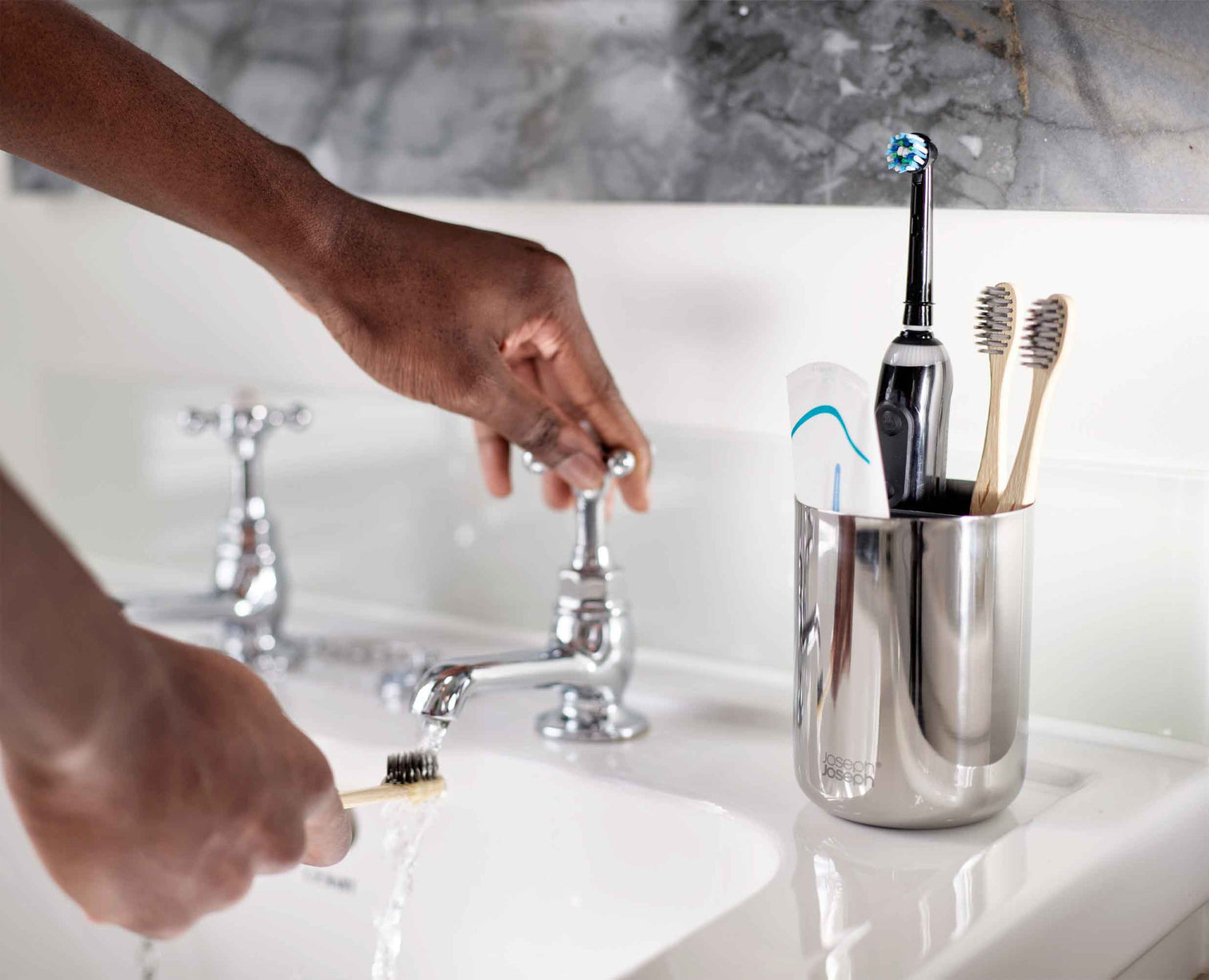 Joseph Joseph Easystore Luxe Stainless-Steel Toothbrush Caddy