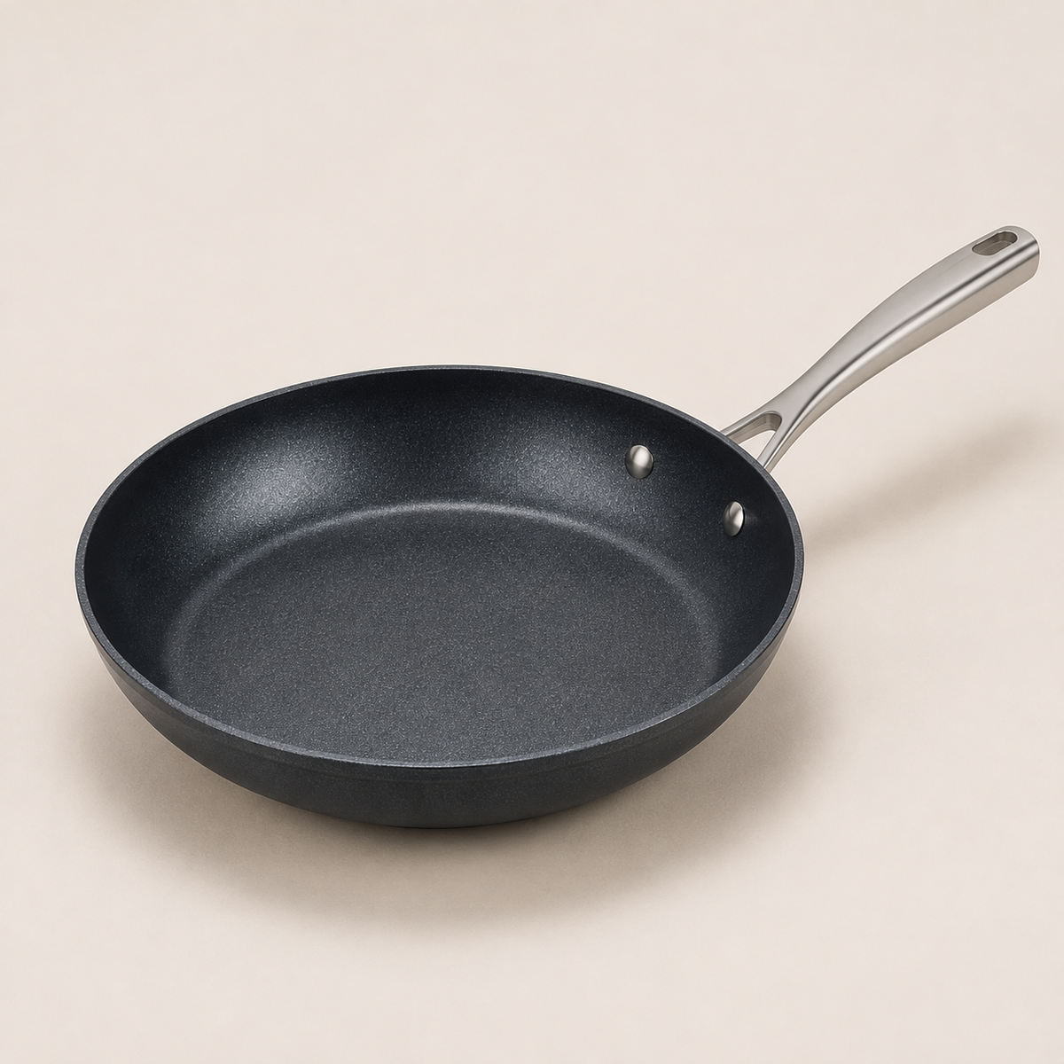 Karaca BioDiamond Pro 26 cm Frying Pan close-up