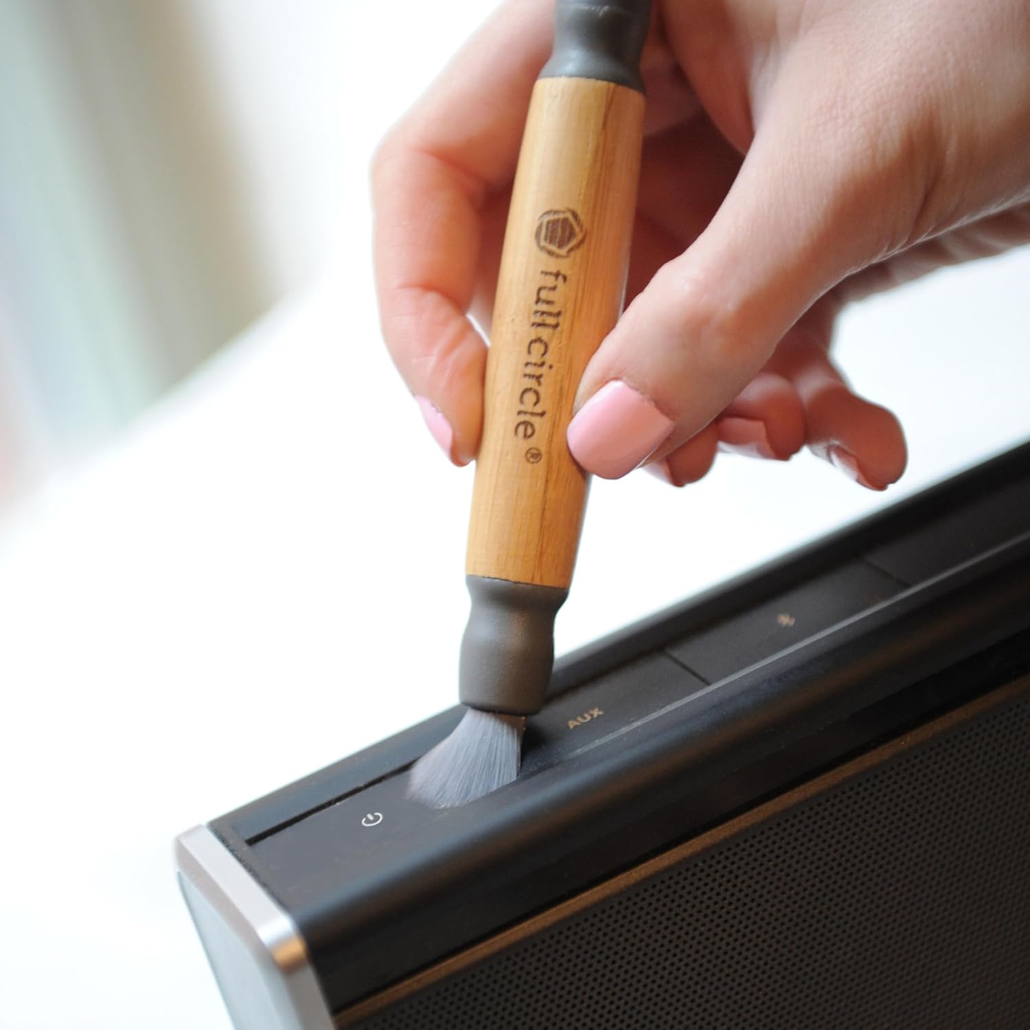 Full Circle Control Alt 3-in-1 Electronic Cleaning Brush and Bamboo