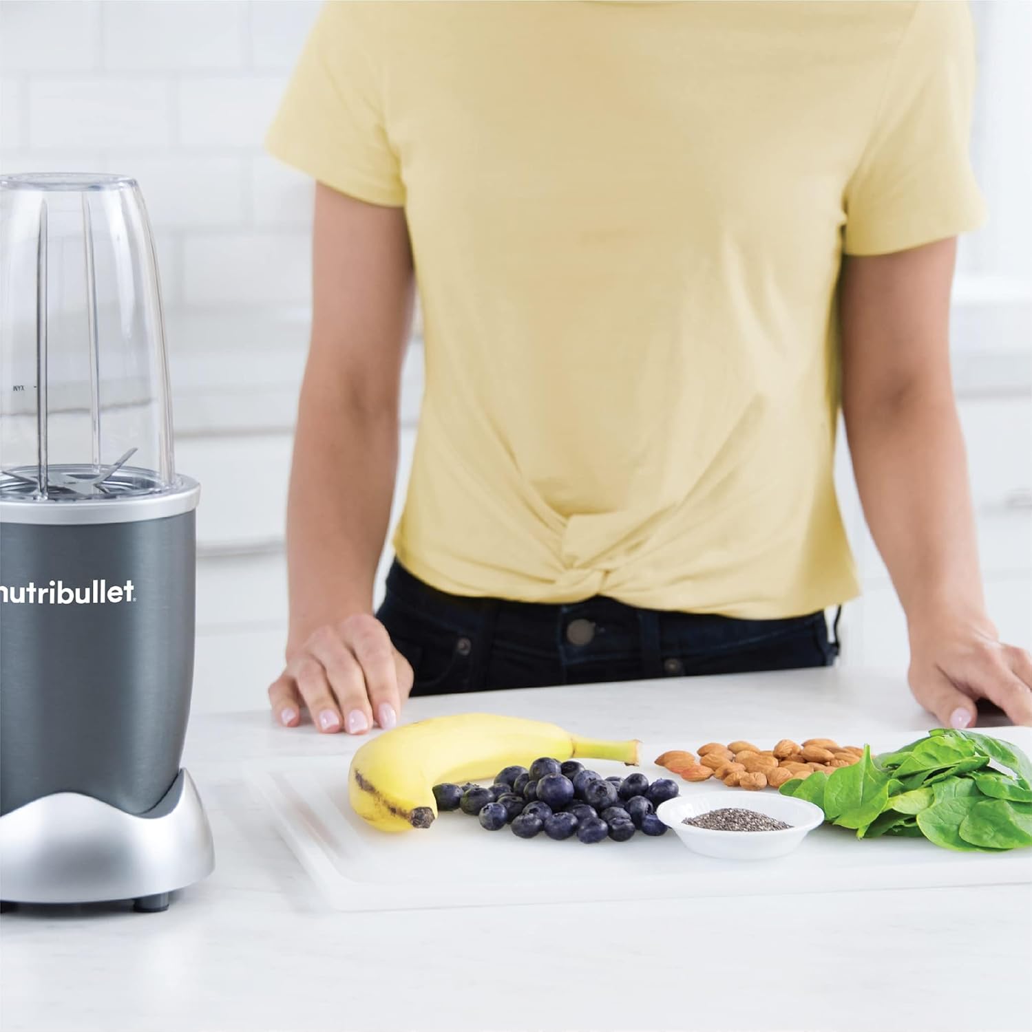 NutriBullet 600W Nutrient Extractor – Original Smoothie Maker (Grey)
