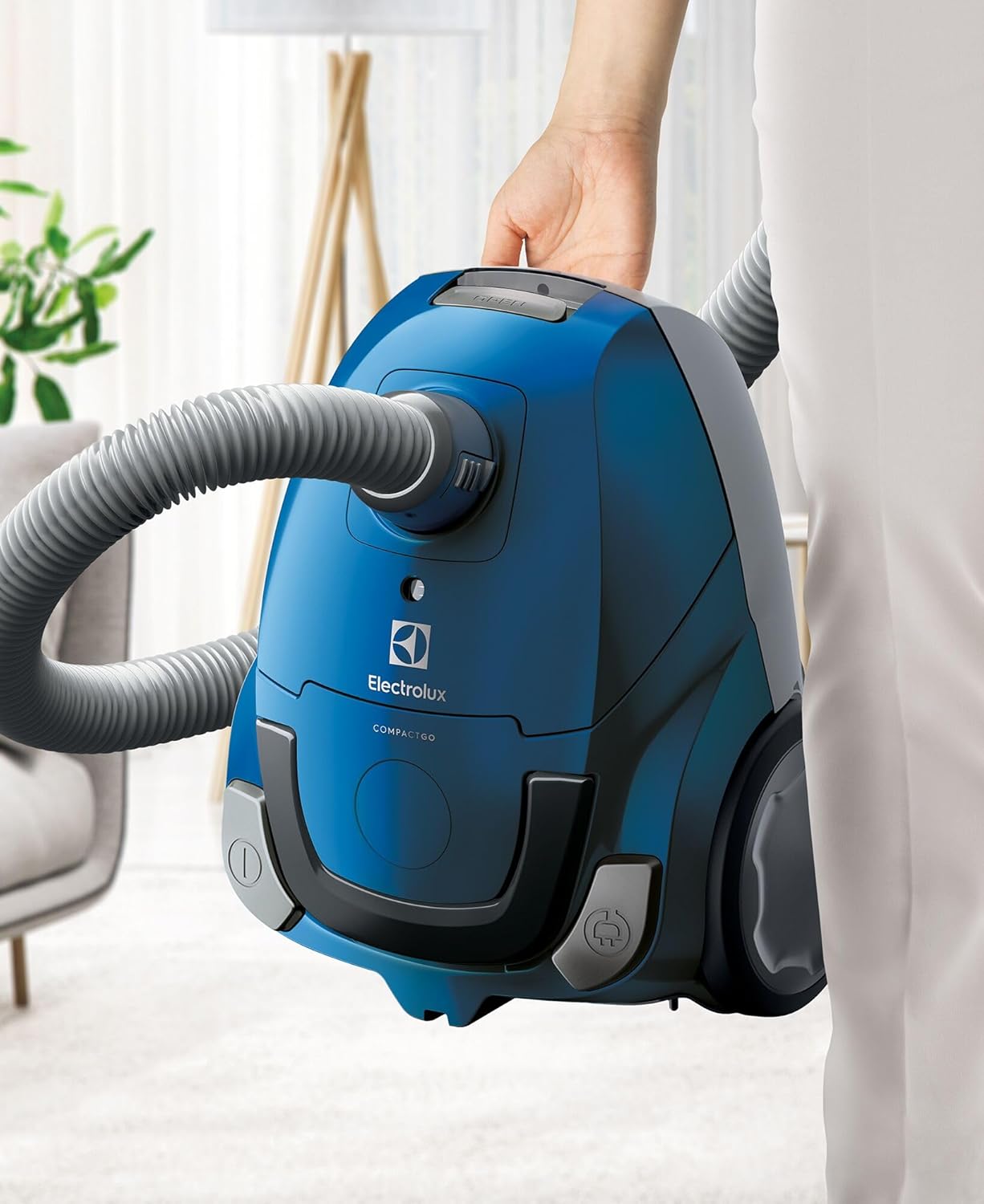 Electrolux CompactGo Z1220 Bagged Canister Vacuum Cleaner Clear Blue