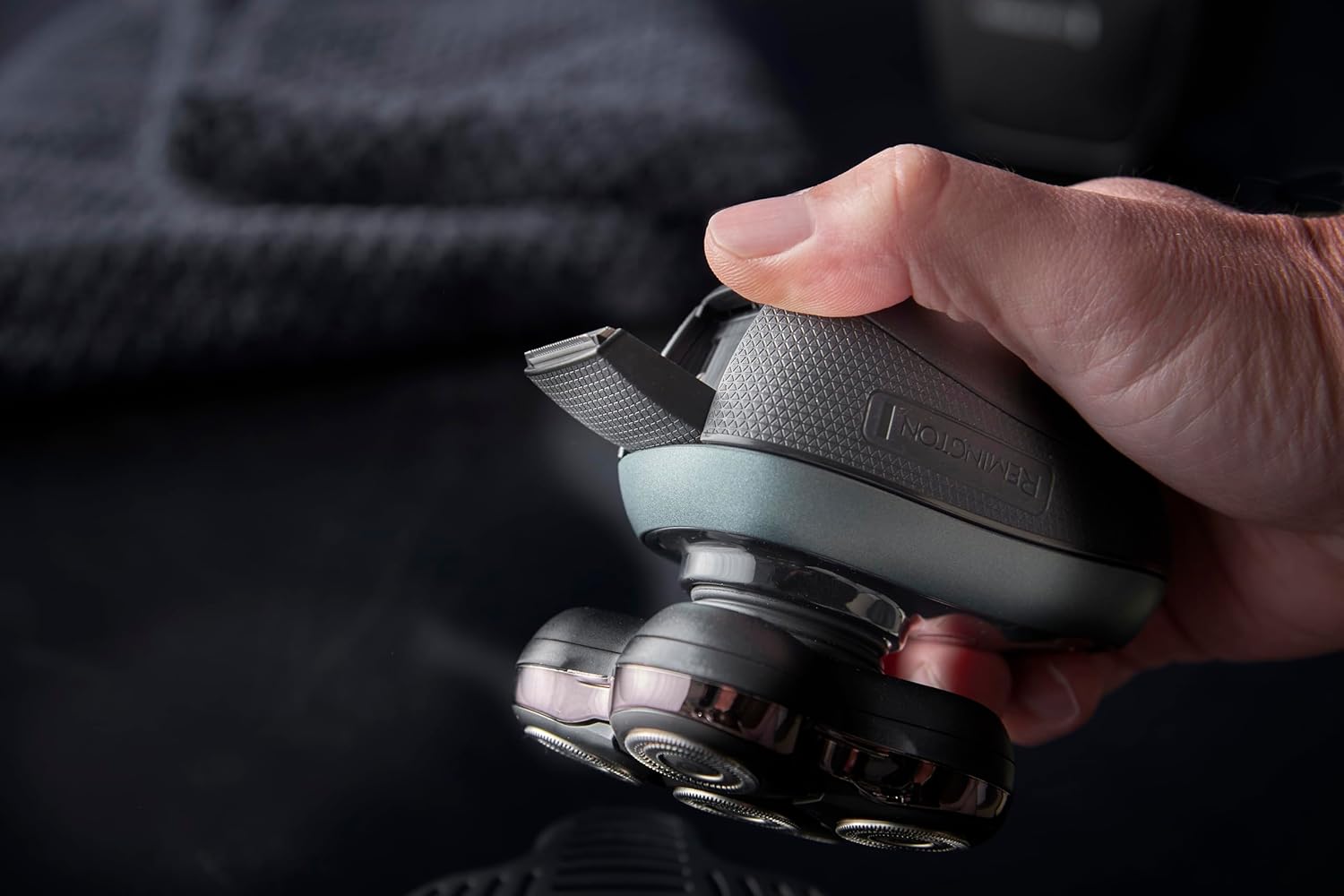 Remington RX7 Ultimate Head Shaver XR1600 60 Min Cordless Use