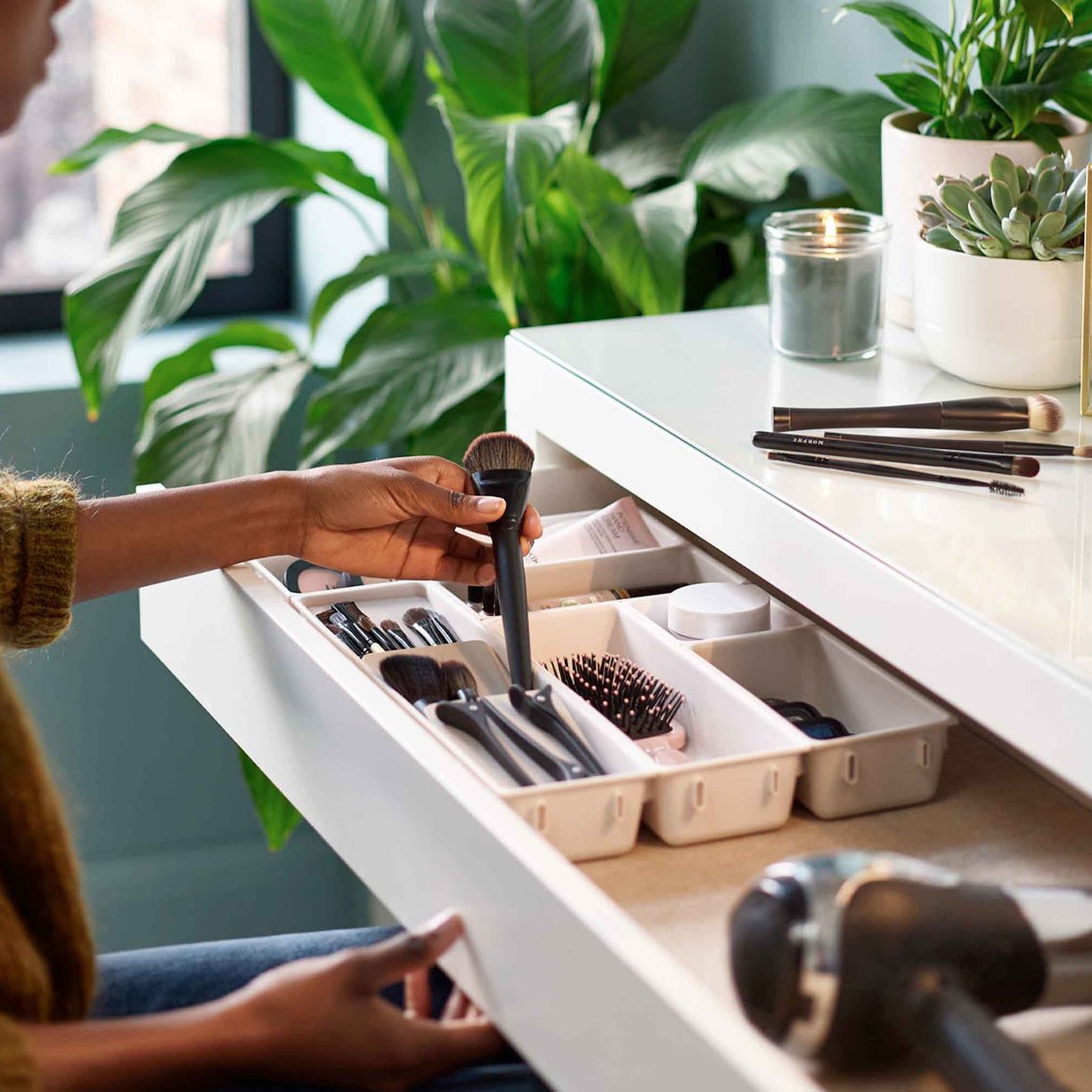 Joseph Joseph Viva 7-Piece Makeup Drawer Organiser Set