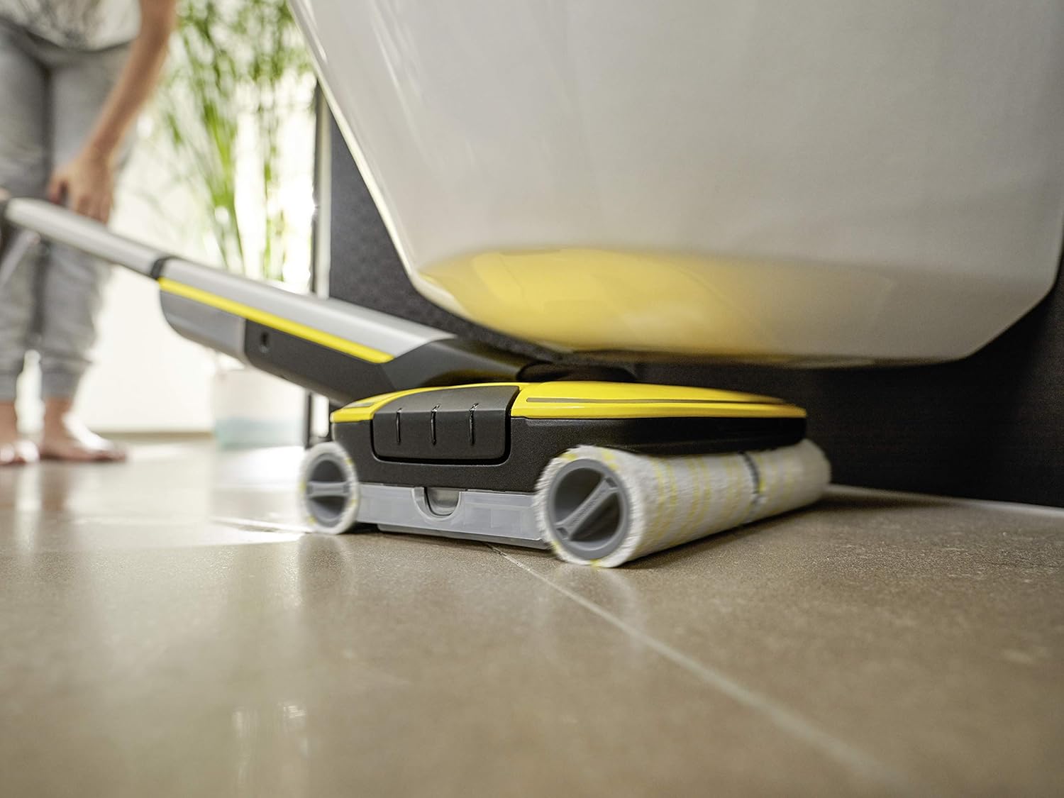 Karcher FC 7 Cordless Floor Cleaner 4-Roller Tech Vacuums and Mops 45min Run