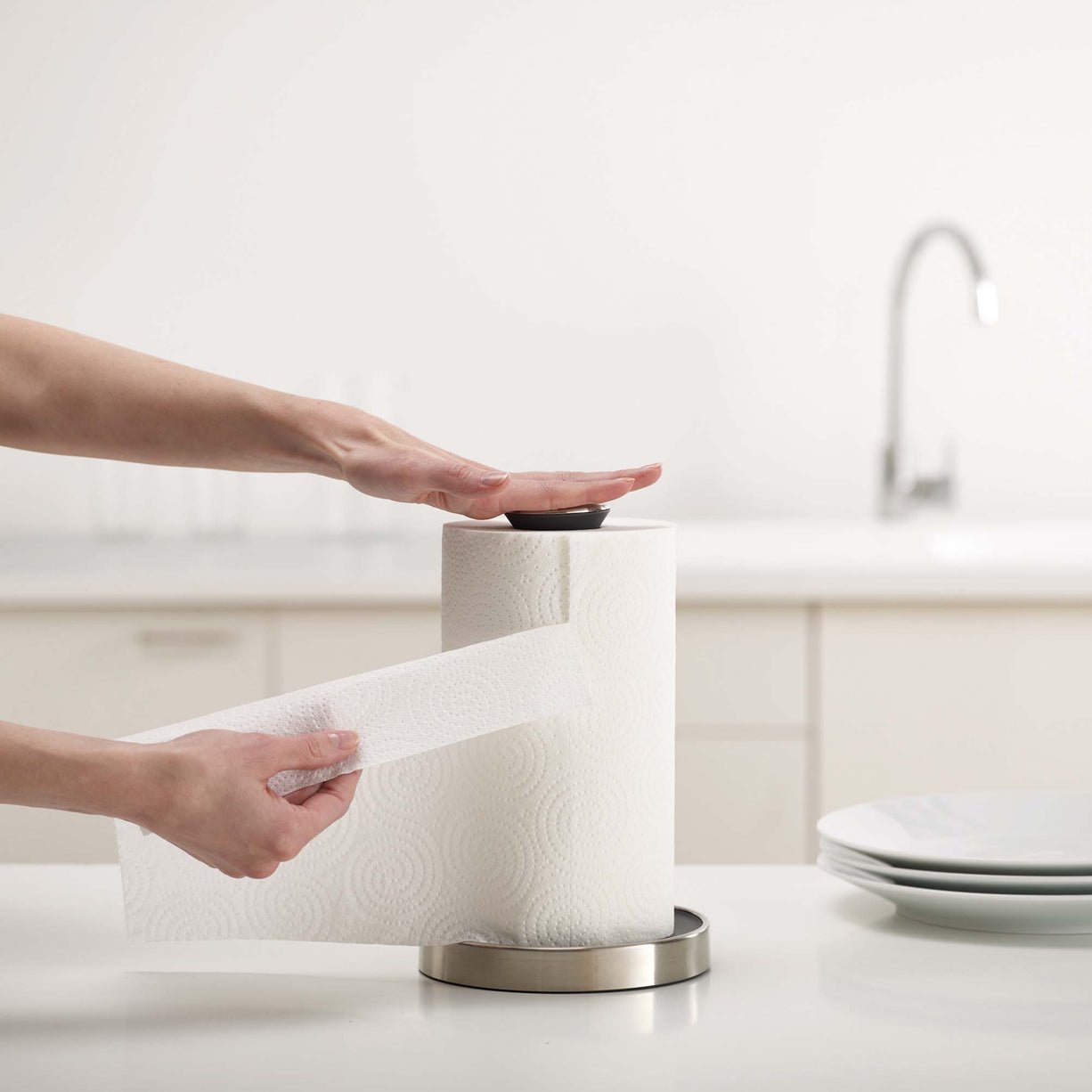 Joseph Joseph Push&Tearâ„ Grey Kitchen Roll Holder