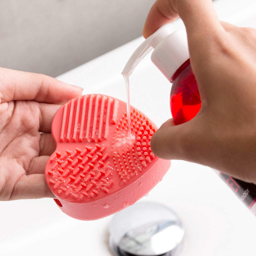 InnovaGoods Make-Up Brush Cleaner Heart Buy in Lebanon