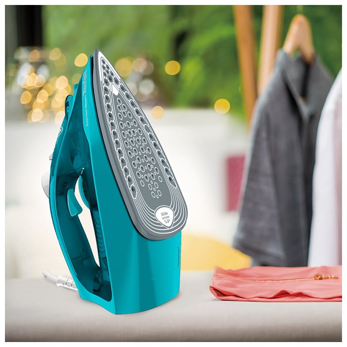 Tefal Steam Iron 2500W Ceramic Soleplate