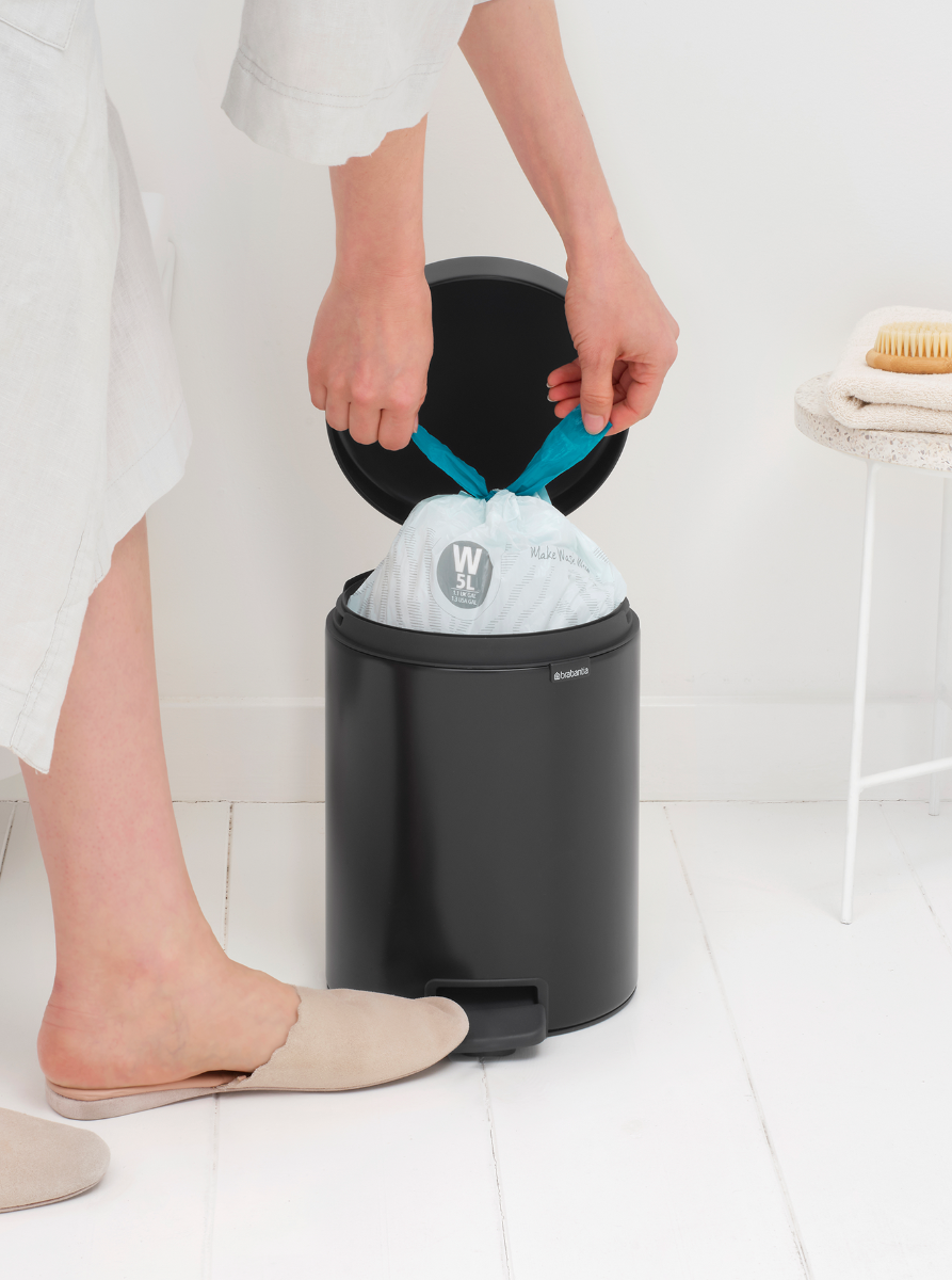 Brabantia newIcon Pedal Bin 5L with Plastic Bucket – Matt Black