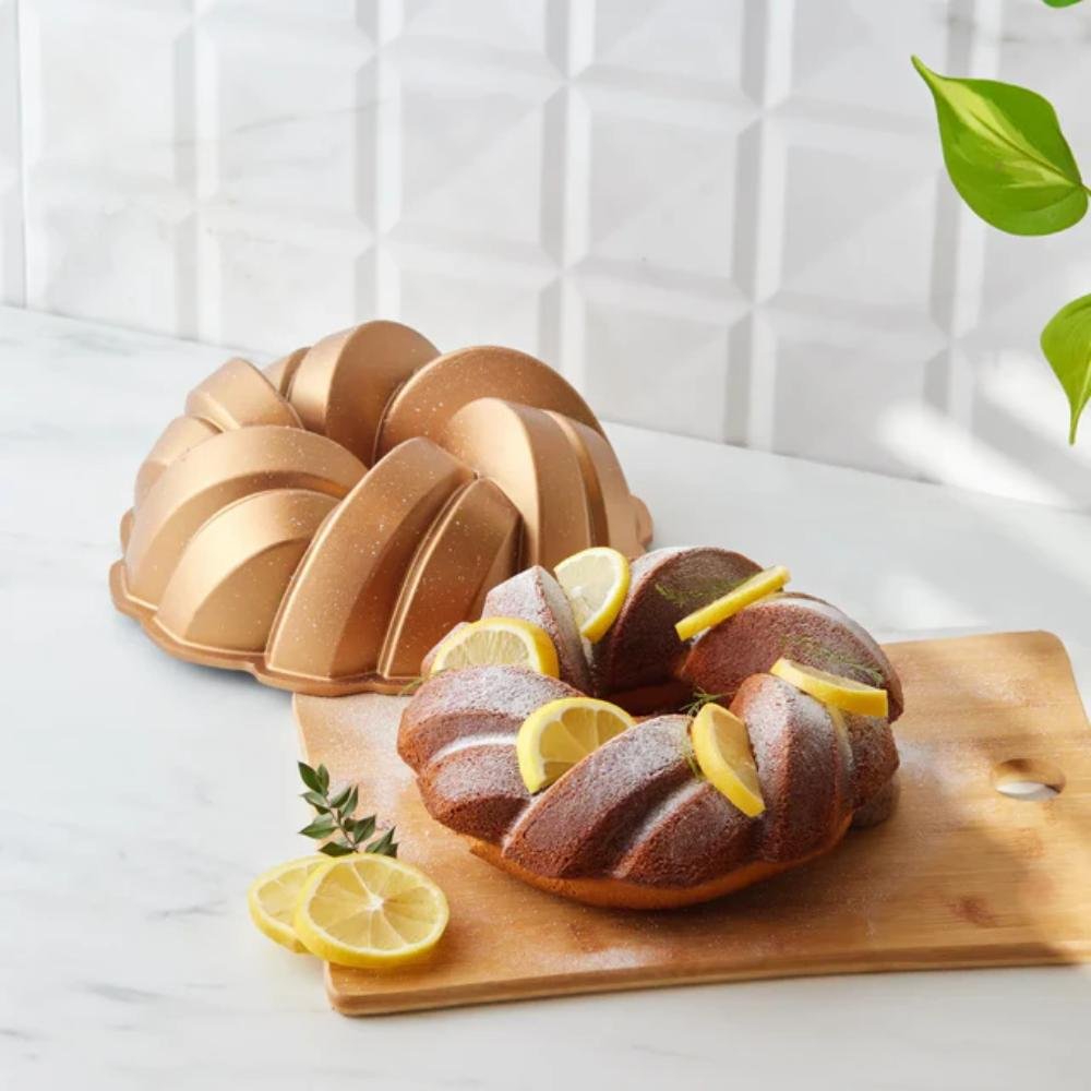 Karaca Cake Pro 26 cm Gold Bundt Cake Tin kitchen