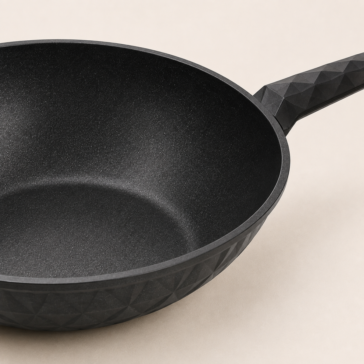 Karaca BioDiamond 28 cm Wok Pan detail