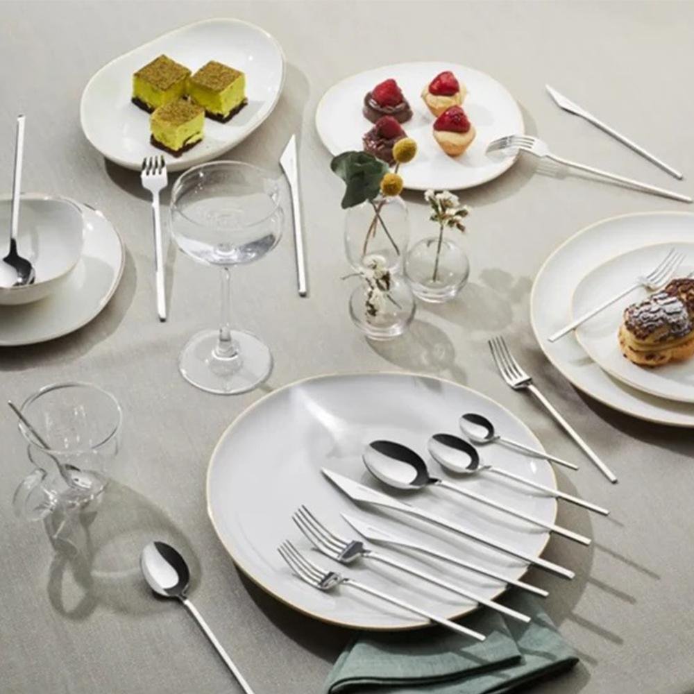 Karaca Look 84-Piece 12-Person Silver Cutlery Set close-up