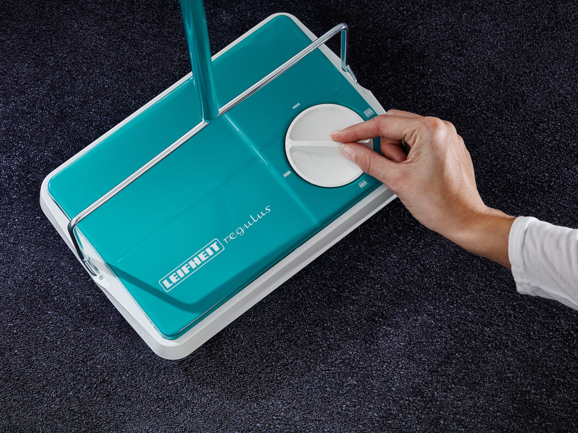 Leifheit Regulus Sweeper 3 Brushes For Carpet And Floor