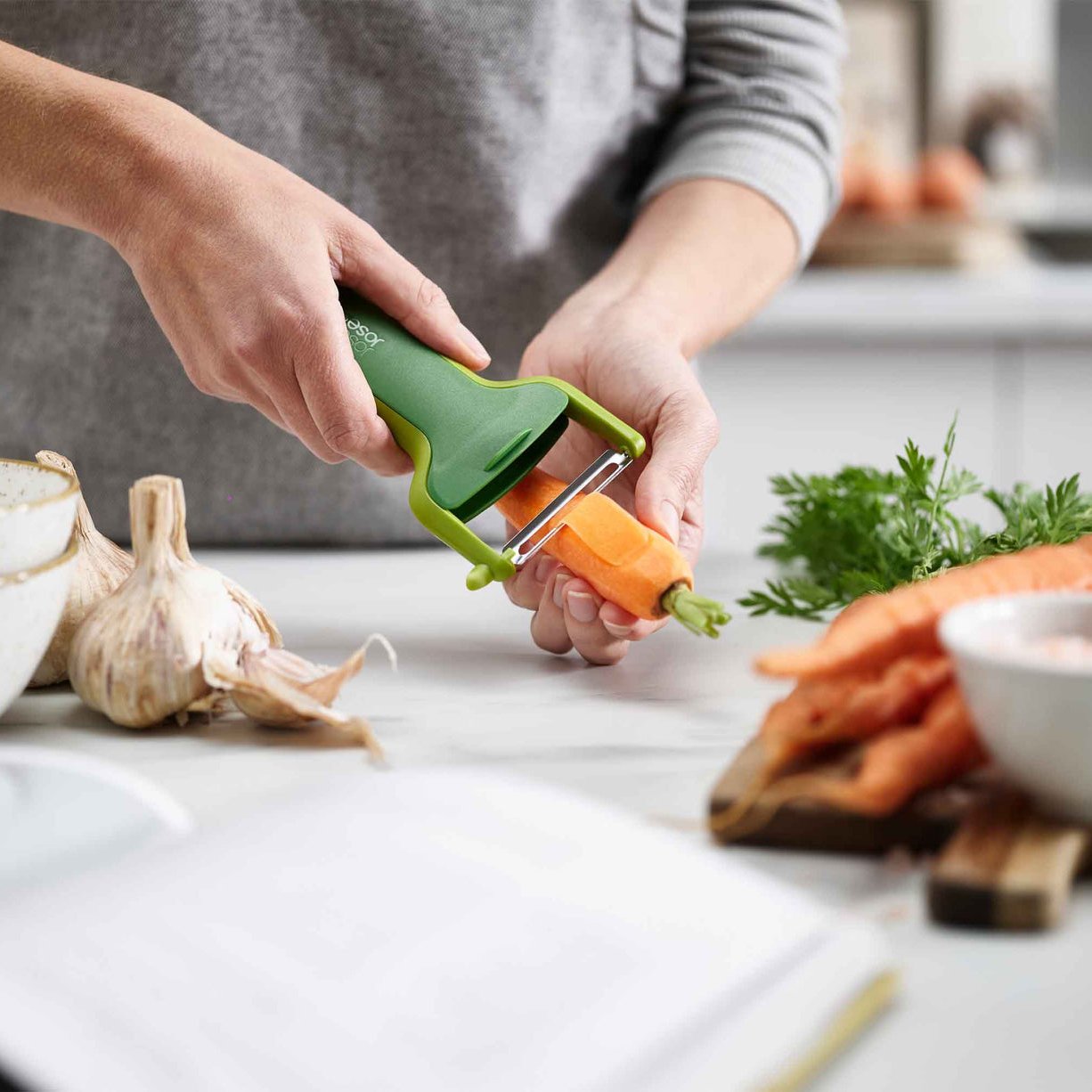 Joseph Joseph Safestoreâ„ Green Straight Peeler