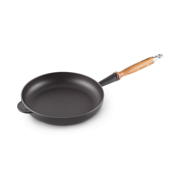 Le Creuset Evo Frypan 24cm – Black, Wooden Handle
