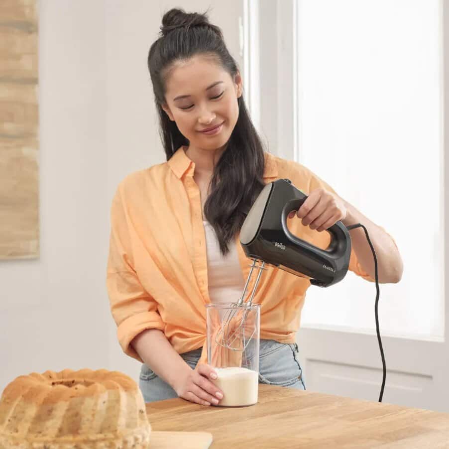 Braun MultiMix 2 HM2110 hand mixer black view 4