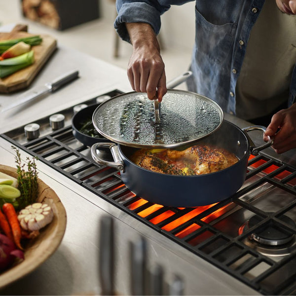 Joseph Joseph Space 28cm Non-Stick Shallow Casserole with Folding Handles