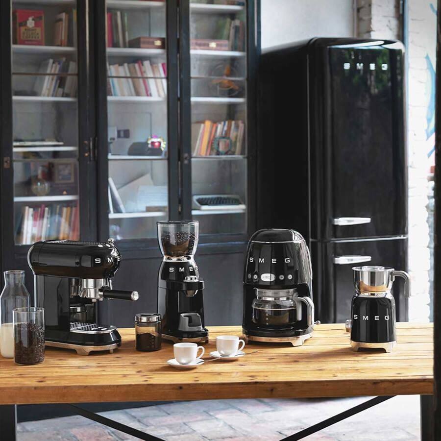 Smeg 50s Retro Style Drip Coffee Machine 10-Cup Black DCF02BLEU
