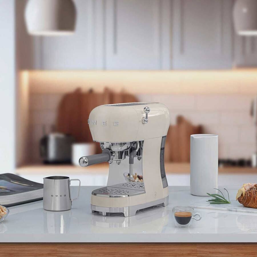 Smeg ECF02 Manual Espresso Coffee Machine 15 Bar Steam Wand Retro Cream New