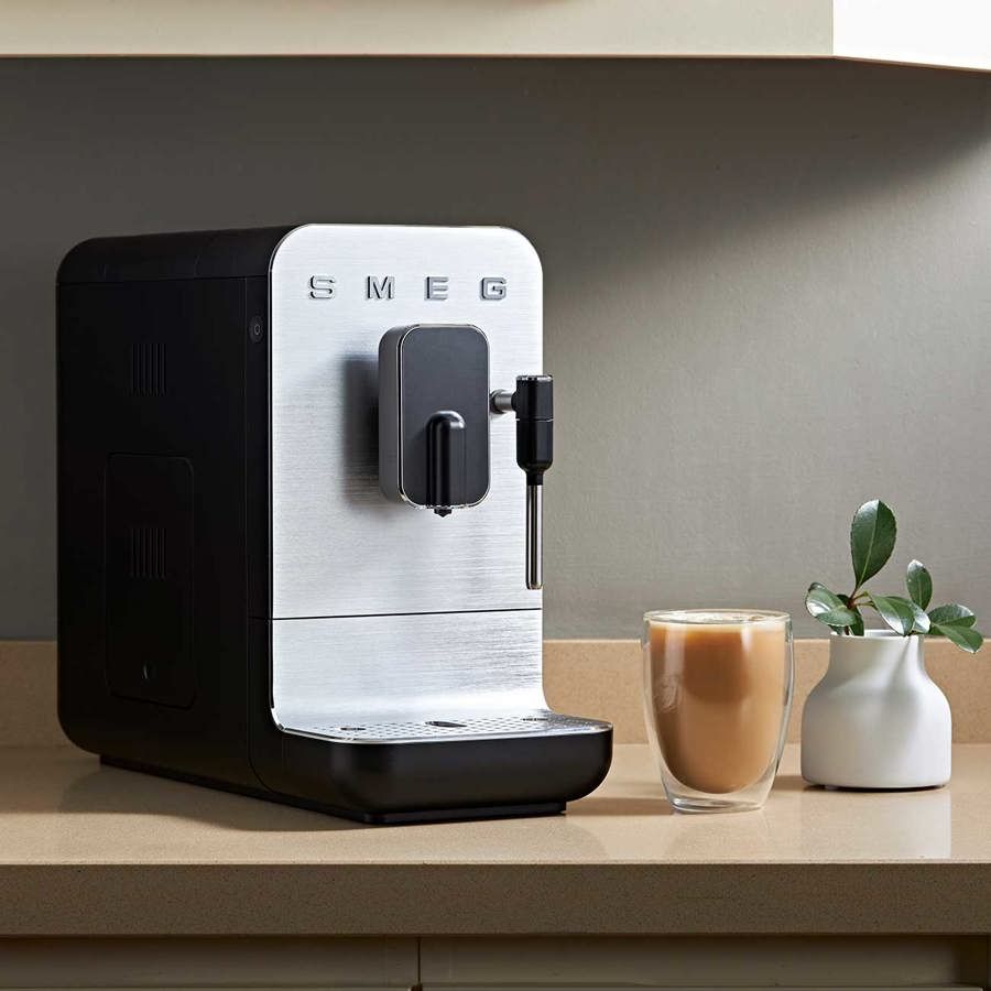Smeg Espresso Coffee Machine BCC12 19 Bar Fully Automatic Burr Grinder Box