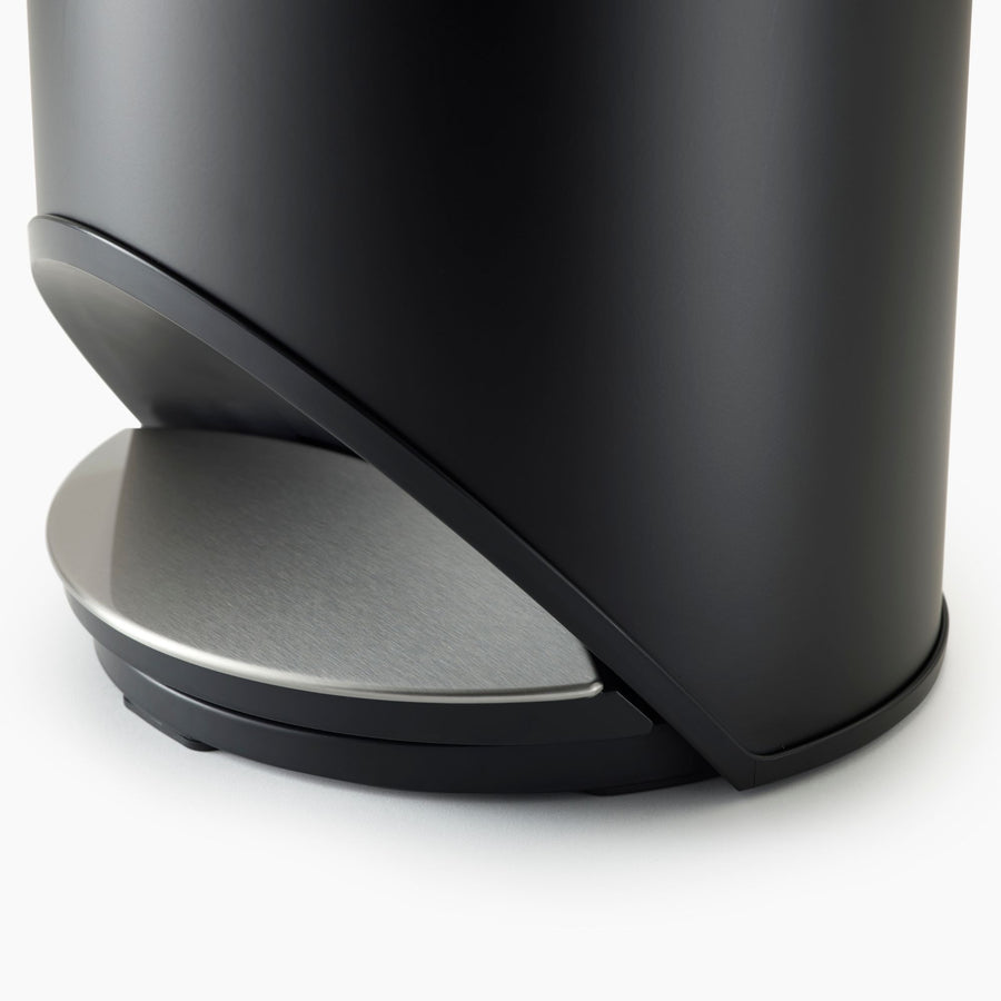 Joseph Joseph Arcâ„ 30L Easy-Push Pedal Bin Matt Black