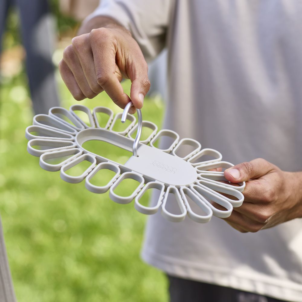 Joseph Joseph Petal quick-grip drying hanger ecru – view 3