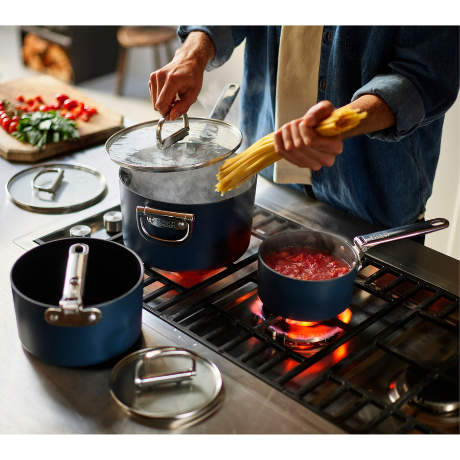 Joseph Joseph Space Cookware – Folding Pan in Midnight Blue (1.32L)