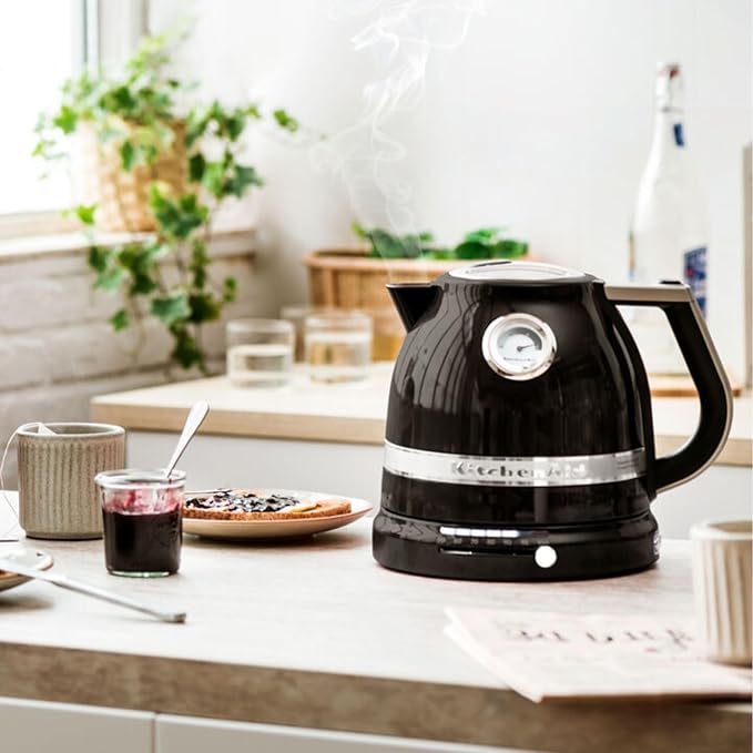KitchenAid 1.5L Artisan Kettle 5KEK1522EOB – Onyx Black
