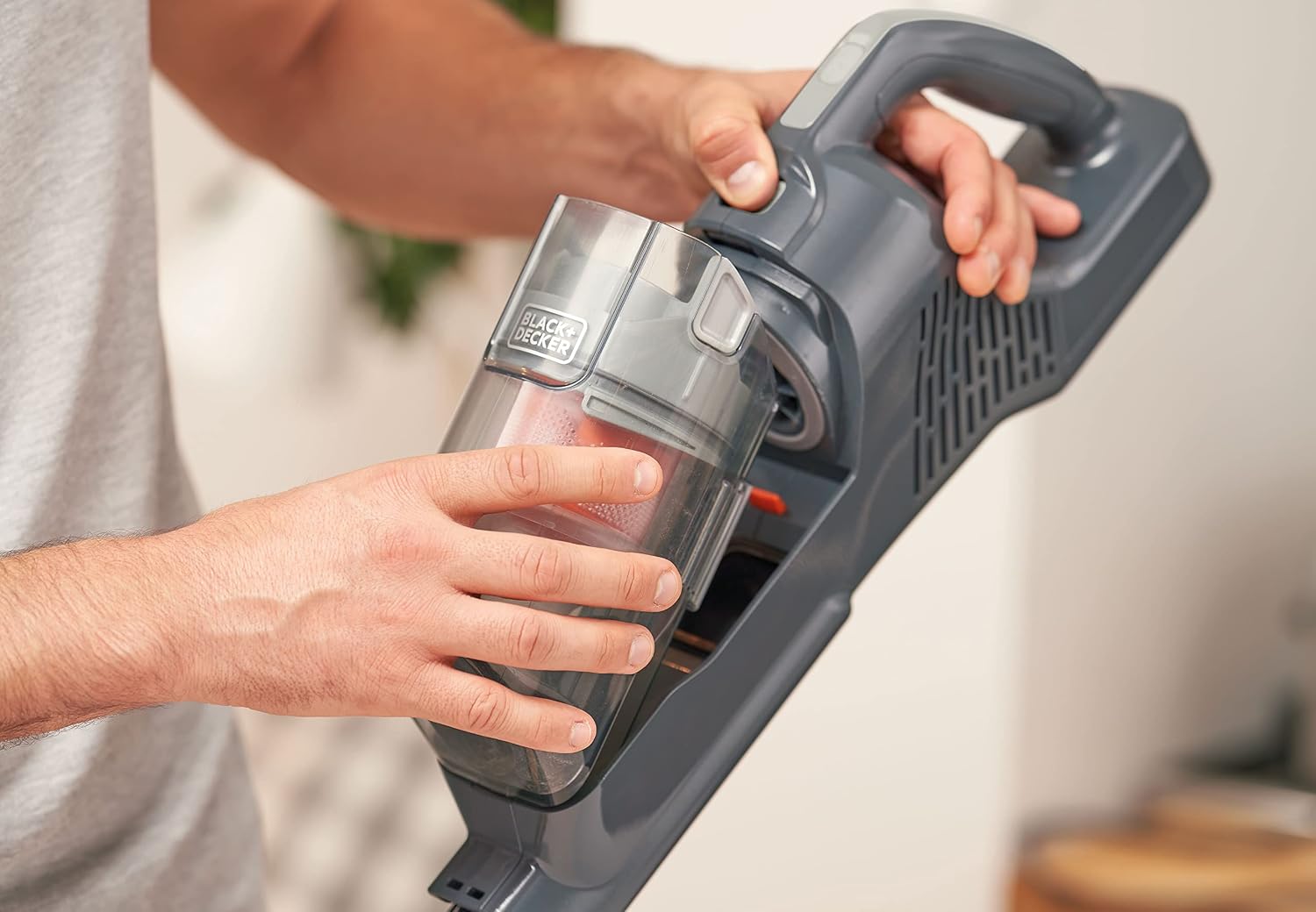 Black & Decker 3 in 1 Cordless Stick Vacuum Cleaner BHFEA520J 20V 600ml
