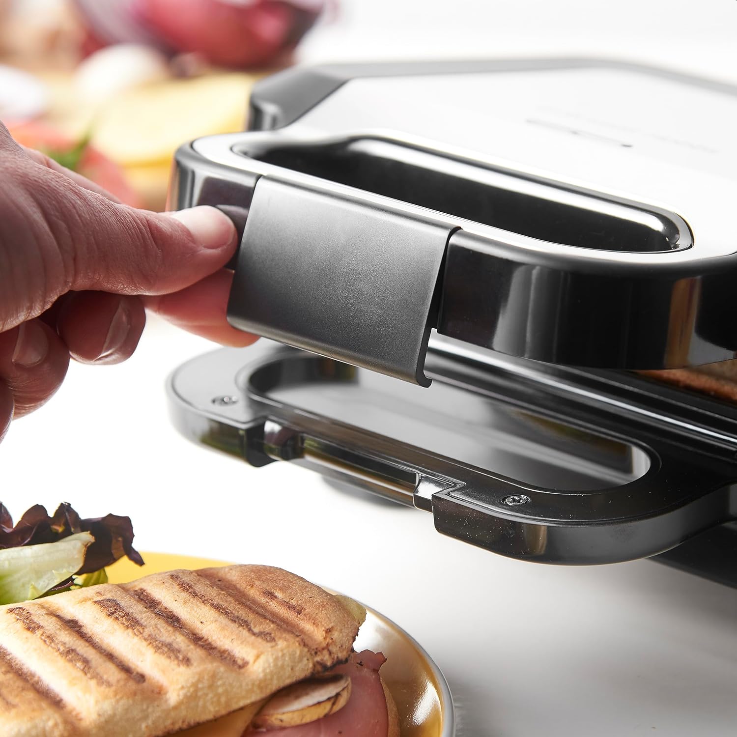 Russell Hobbs Multifunctional 3-In-1 Sandwich Maker, Waffle Iron, Contact Grill