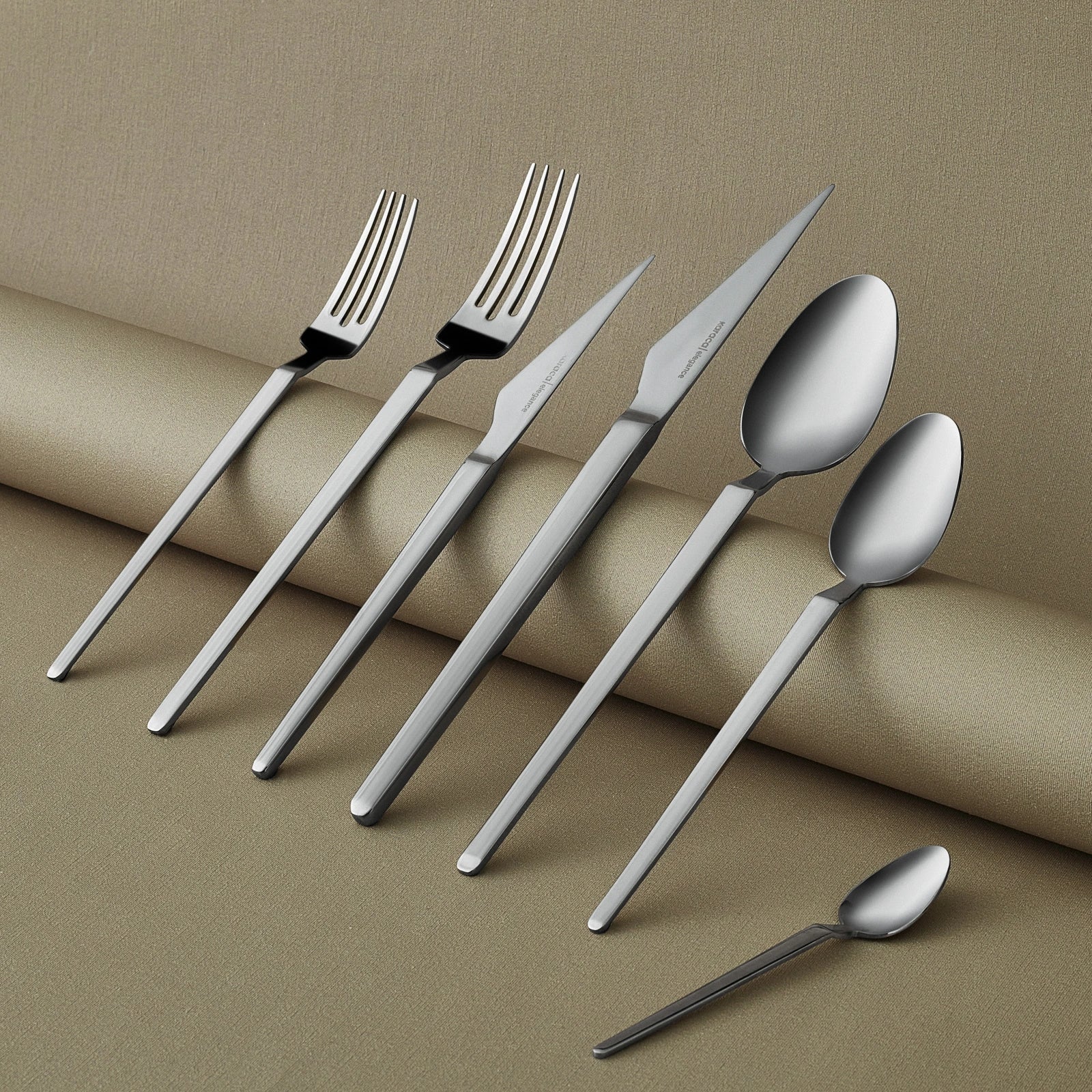 Karaca Elegance Glacial Platinum 84-Piece Cutlery Set 12 Person 18/10 Steel