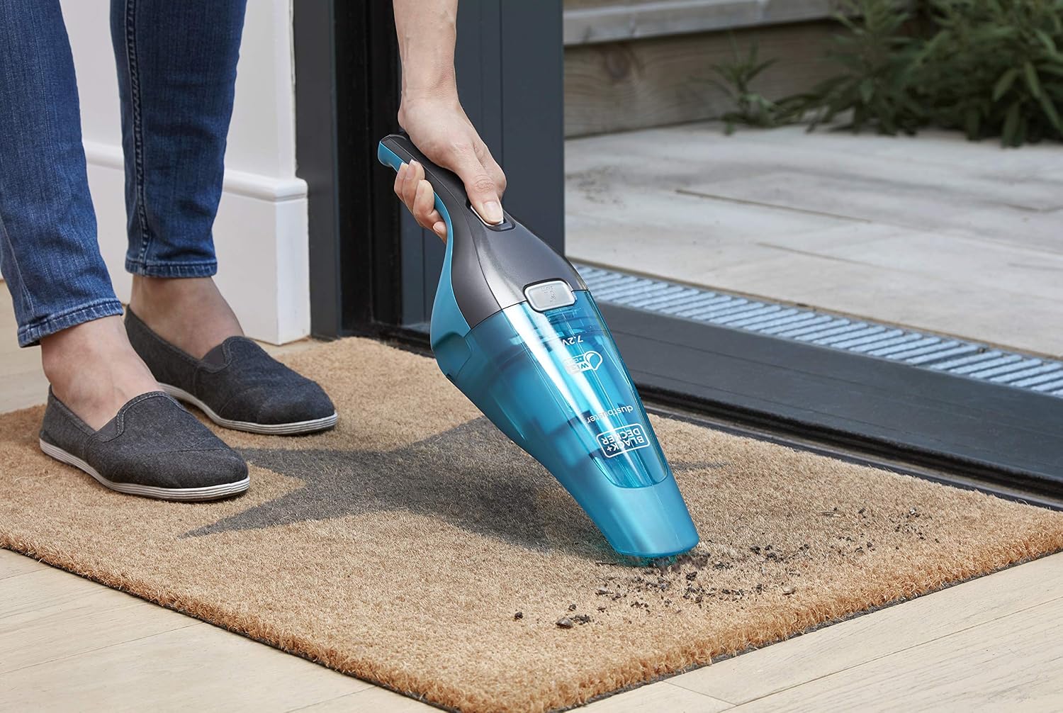 Black & Decker 7.2V Cordless Wet & Dry Dustbuster Handheld Vacuum WDC215WA B5
