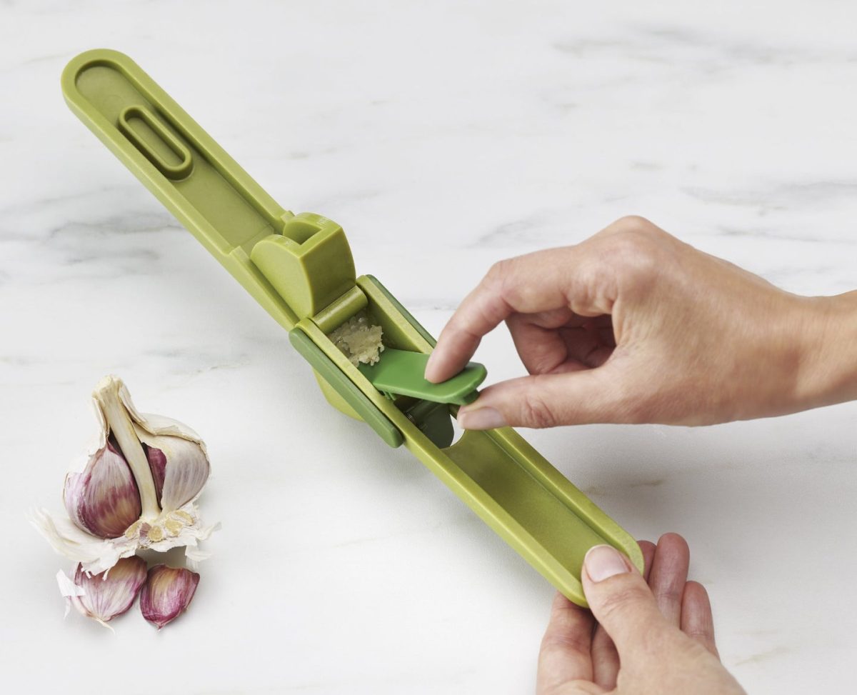 Joseph Joseph Cleanforce™ Green Garlic Press