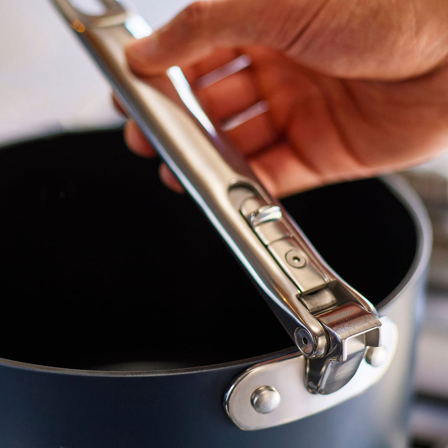Joseph Joseph Space Cookware – Folding Pan in Midnight Blue (1.32L)